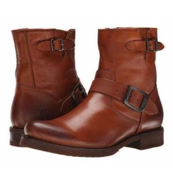 Frye Women's Veronica 6" Shortie Boots Whiskey - Picture 1 of 6